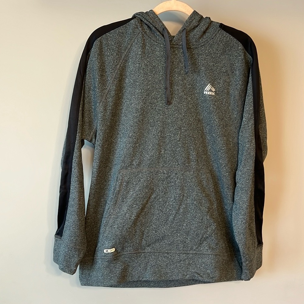 Men’s pullover sweatshirt
